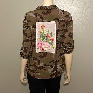 Andree, embroidered, camo, long/roll up sleeve shirt.